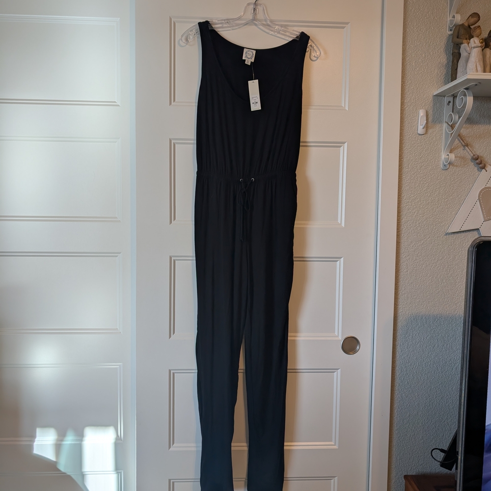 Black Sleeveless Jumpsuit
